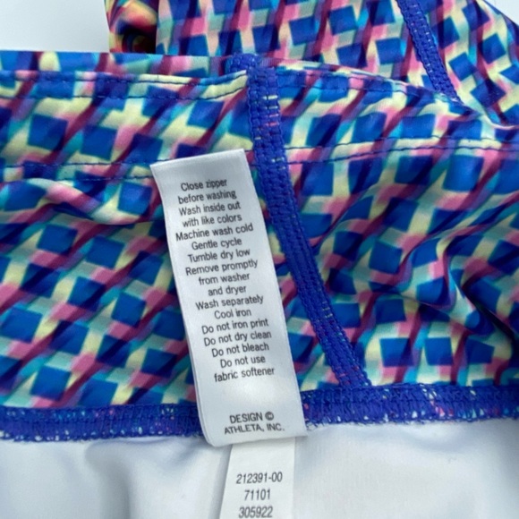 Athleta Vivid Sonar Ombré Capri Yoga Pants Leggings Size Small—Like New - Picture 7 of 9